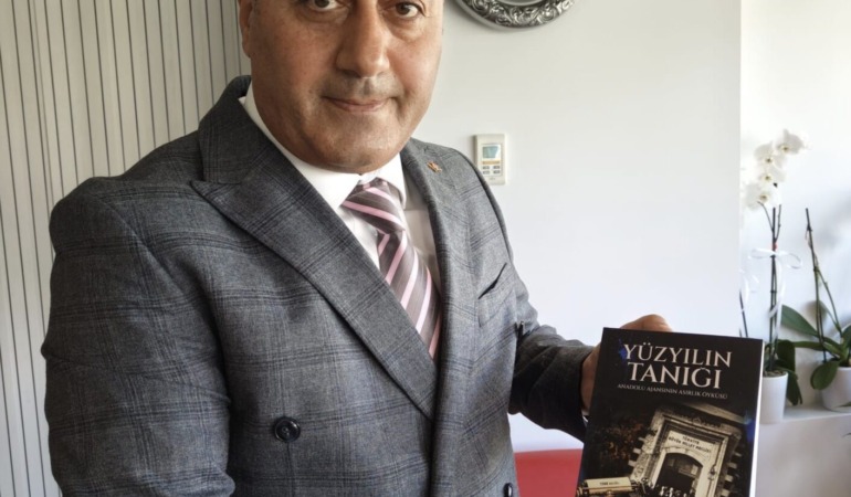 “Yüzyılın Tanığı: Anadolu Ajansı’nın Asırlık Öyküsü” adlı eser, ilk ödülünü aldı