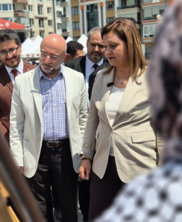ak-parti-afyonkarahisar-il-baskani-turgay-sahinden-gundeme-dair-carpici-aciklamalar-burcu-koksal-temiz-siyaset-ve-hizmet-icin-dogru-adresi-secti