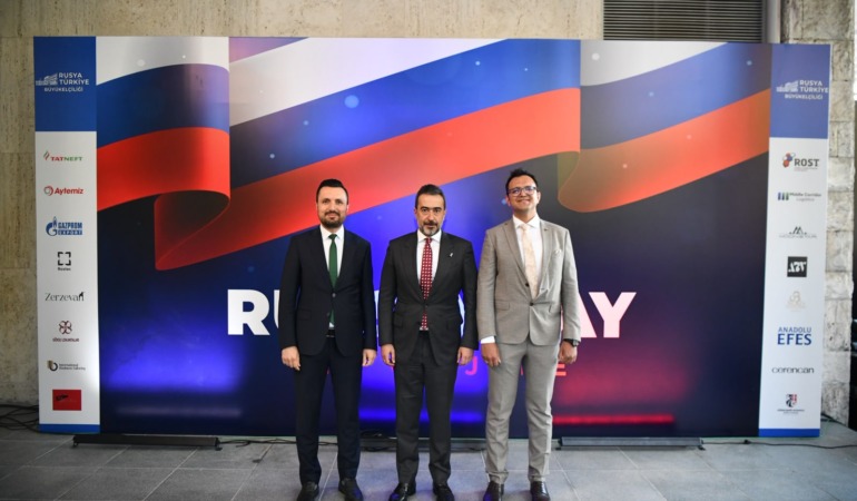 AK Parti Ankara İl Başkanı Hakan Han Özcan, Rusya Günü Resepsiyonuna Katıldı