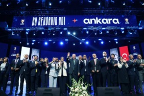 ak-parti-ankarada-tarihi-esigi-asti-uye-sayisi-1-milyonu-gecti