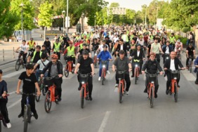 avrupa-bisiklet-baskenti-konyada-muhtesem-manzara-merkez-ve-28-ilcede-binlerce-kisi-ayni-anda-pedal-cevirdi