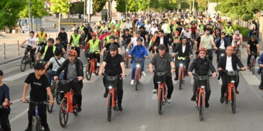 avrupa-bisiklet-baskenti-konyada-muhtesem-manzara-merkez-ve-28-ilcede-binlerce-kisi-ayni-anda-pedal-cevirdi