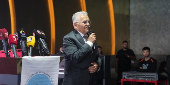 baskan-buyukkilictan-8-kayserililer-zirvesinde-net-mesaj-birlik-beraberlik-ve-dayanisma-vurgusu