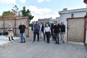 baskan-buyukkilictan-tarihe-saygi-durusu-tarihi-kayseri-mahallesinde-3-etap-calismalarini-inceledi