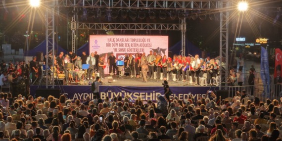 baskan-cercioglu-aydin-buyuksehir-belediyesi-konservatuarinin-essiz-gosterilerini-aydinlilar-ile-bulusturdu
