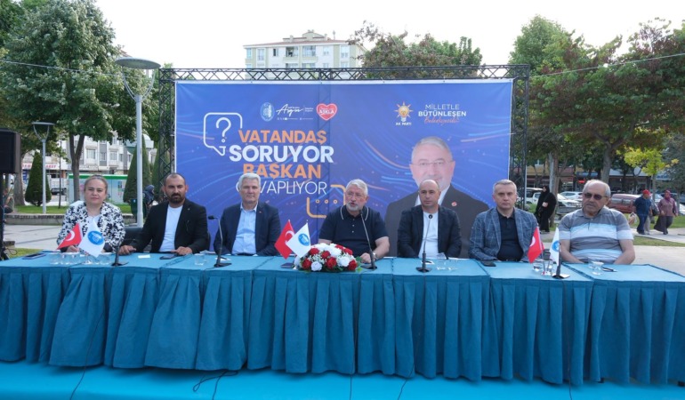 Çorum Belediye Başkanı Aşgın, İskilipli Atıf Hoca Parkı’nda Vatandaşlarla Buluştu