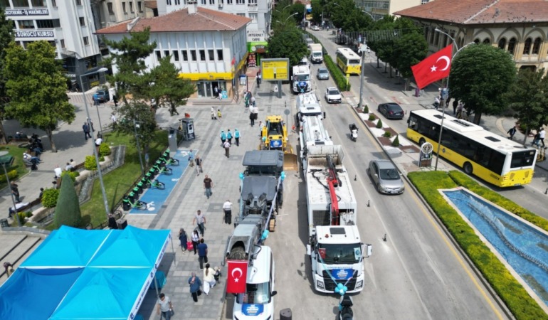 Çorum’un Hizmet Gücüne Büyük Takviye: Çorum Belediyesi 13 Yeni Araç ve İş Makinesini Hizmete Aldı!