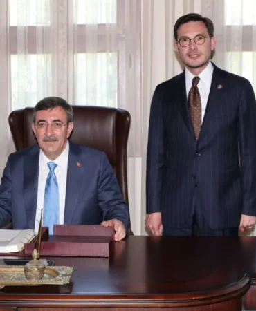 cumhurbaskani-yardimcisi-cevdet-yilmaz-tokat-belediyesinde-sehrin-projeleri-ve-kalkinma-adimlari-masaya-yatirildi