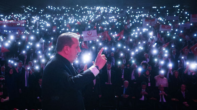 Destici yeniden genel başkan