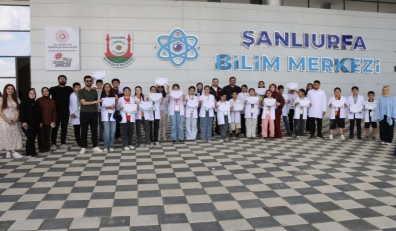 Geleceğin Enerjisi Şanlıurfa’da Şekilleniyor: Yenilenebilir Enerji Eğitim Programı Sona Erdi!