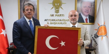 genel-baskan-yardimcisi-zeybekci-ak-parti-afyonkarahisar-il-baskanligini-ziyaret-etti