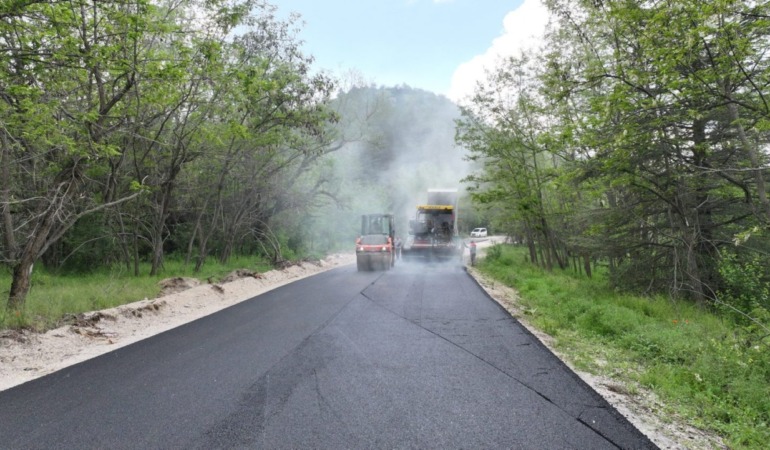 Gölcük Tabiat Parkı’nda Konfor Artıyor: Isparta Belediyesi Turizm Yolunu Asfaltlıyor!