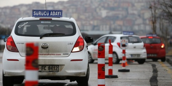 gunese-cikamayan-surucu-adayina-ozel-aksam-direksiyon-sinavi