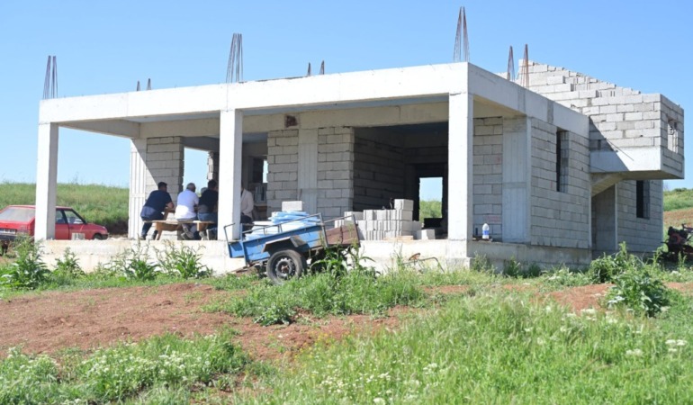 isparta-belediyesinden-tezcan-ailesine-destek-eli