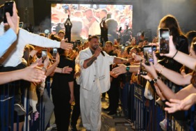 isparta-gul-festivalinde-pau-ruzgari-sahne-performansiyla-meydani-costurdu