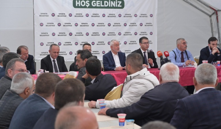 Isparta’da Ortak Akıl Toplantısı: Başkan Başdeğirmen İlk Muhtarlar Toplantısını Gölcük Tabiat Parkı’nda Yaptı!