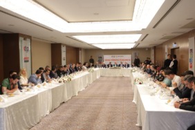 kayseride-gencligin-sesi-yukseldi-baskan-buyukkilic-12-genc-turkiye-forumunda-genclerle-ve-devlet-protokoluyle-bulustu
