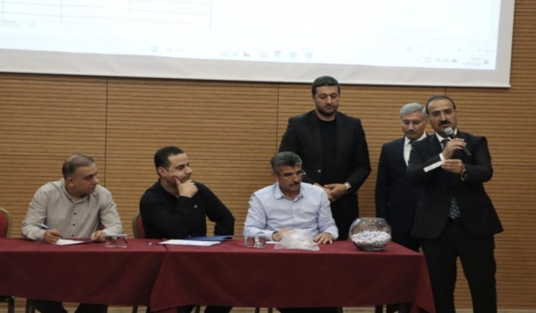 Şanlıurfa Büyükşehir’de Şeffaf İstihdam: 12 İşçi İçin Noter Huzurunda Kura Çekimi Yapıldı!