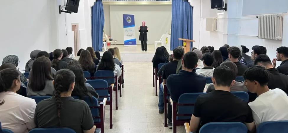 tokat-belediyesinden-yks-adaylarina-buyuk-destek-sinav-kaygisi-ve-stres-yonetimi-semineri