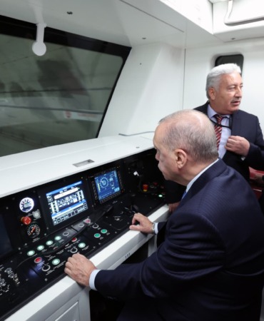 ulastirma-ve-altyapi-bakani-abdulkadir-uraloglu-gayrettepe-istanbul-havalimani-halkali-metro-hatti-22-haziranda-53-bin-396-yolcuyla-rekor-kirdi