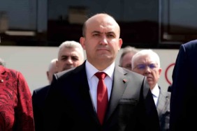 ak-partiden-chpli-ebbye-porsuk-cayi-tepkisi-bahane-uretmeyi-birakin-temizleyin
