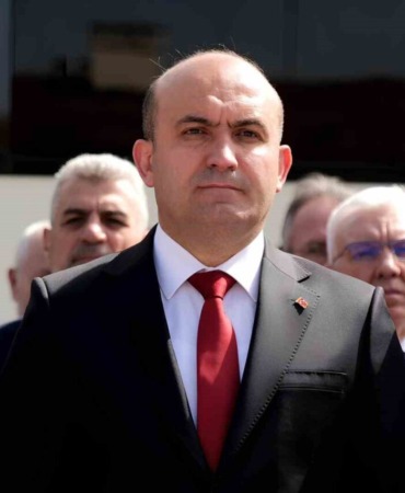 ak-partiden-chpli-ebbye-porsuk-cayi-tepkisi-bahane-uretmeyi-birakin-temizleyin