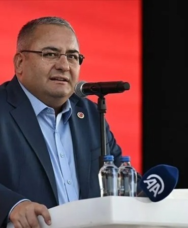ankara-suya-gomuldu-fondas-medya-algi-pesine-dustu-mesut-ozarslandan-sozcuye-tokat-gibi-yanit