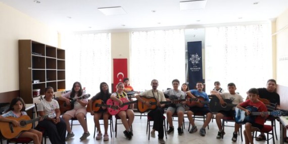 aydin-buyuksehirden-cocuklara-sanat-asisi-baskan-cercioglu-talimati-verdi