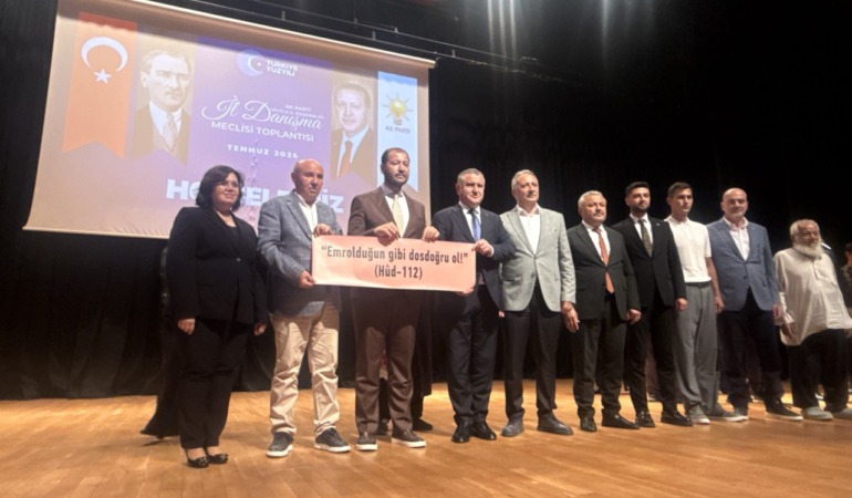 bakan-osman-askin-baktan-emrolundugun-gibi-dosdogru-ol-pankartina-destek