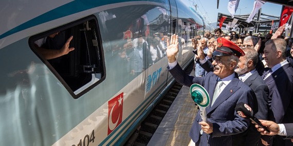 bakan-uraloglu-ankara-istanbul-arasi-seyahat-suresinde-30-dakika-zamandan-tasarruf-edecegiz