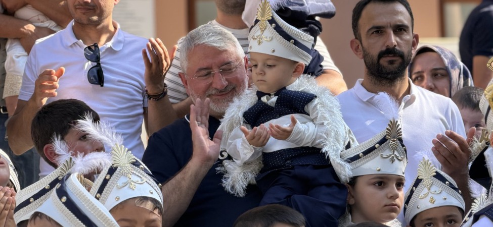 baskan-asgindan-corumlu-cocuklara-iki-buyuk-bayram-sunnet-soleni-ve-cocuk-senligi-coskusu-bir-arada