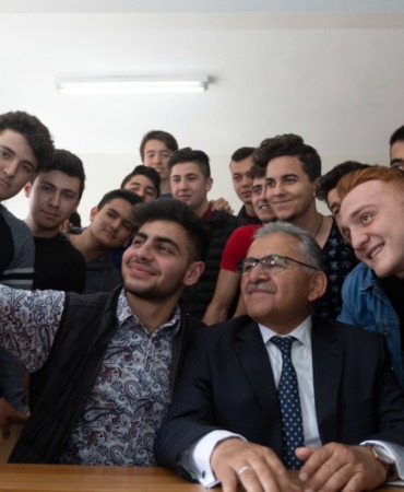 baskan-buyukkilictan-universite-adaylarina-acik-davet-aradiginiz-her-sey-kayseride