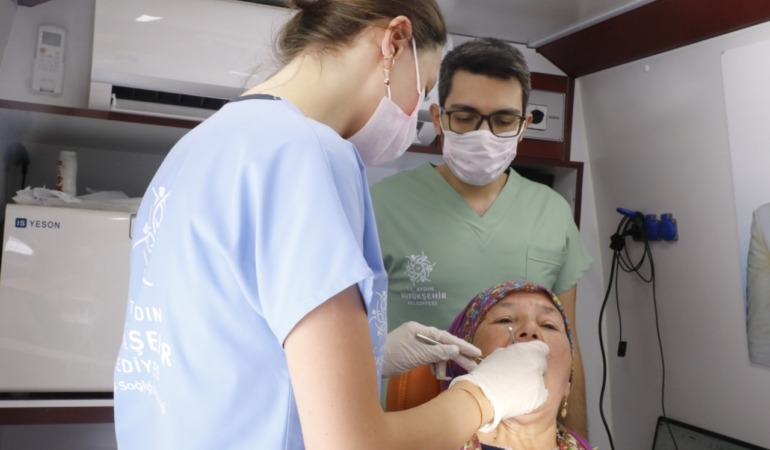 Başkan Çerçioğlu Ağız Ve Diş Sağlığı Hizmetlerini Aydın’ın Dört Bir Yanında Vatandaşlarla Buluşturmaya Devam Ediyor