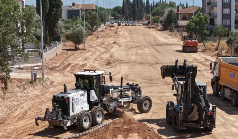 Başkan Çerçioğlu’ndan Efeler’de Yol Yapım Çalışması