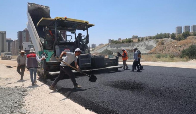 Büyükşehir’den Karaköprü Trafiğine Nefes Aldıracak Dev Adım: Yeni Yol Çalışmaları Başladı!