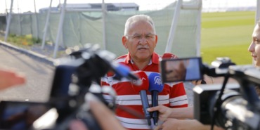 erciyeste-spor-turizmi-zirvede-baskan-buyukkilic-yuksek-irtifa-kamp-merkezini-duyurdu