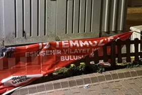 eskisehirde-hamamyolu-caddesinde-15-temmuz-afislerinin-indirildigi-iddiasi