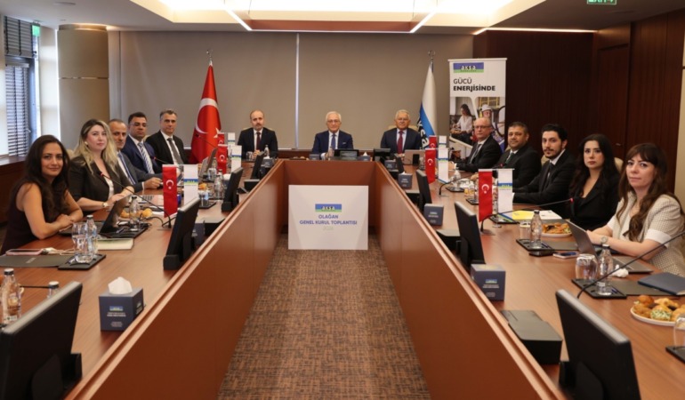 Kayseri’de Altyapı ve Enerji Yatırımları Masada: Başkan Büyükkılıç Genel Kurulda Hitap Etti