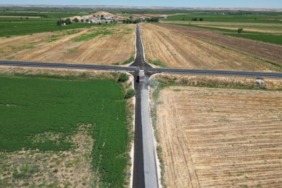 sanliurfada-kirsal-yollara-asfalt-konforu-buyuksehir-suructa-yol-atagini-surduruyor