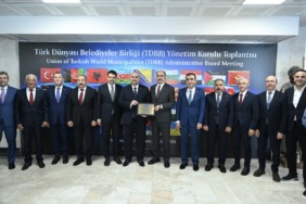 turk-dunyasinda-tarihi-adim-kerkuk-resmen-tdbb-ailesine-katildi
