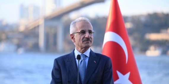 ulastirma-ve-altyapi-bakani-abdulkadir-uraloglu-20-temmuzda-sistemi-hizmete-alarak-kktcnin-deniz-yetki-alanlarinda-gemi-trafigini-etkin-sekilde-izlemeye-baslayacagiz