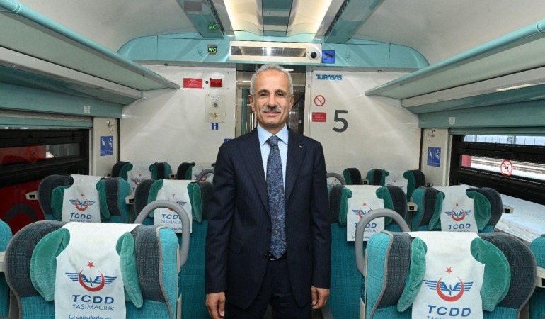 Ulaştırma Ve Altyapı Bakanı Abdulkadir Uraloğlu:  “22 Temmuz İtibarıyla Uzunköprü-Halkalı-Uzunköprü Parkurunda Milli Elektrikli Tren Setlerimizi Kullanmaya Başlayacağız”