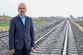 ulastirma-ve-altyapi-bakani-abdulkadir-uraloglu-baskentrayi-yenikente-kadar-12-kilometre-uzatiyoruz-yenikentten-kazan-soda-tesislerine-4-bin-17-metrelik-iltisak-h