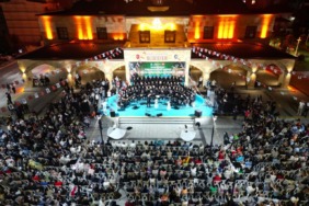 yaza-merhaba-konserinde-turku-dolu-gece