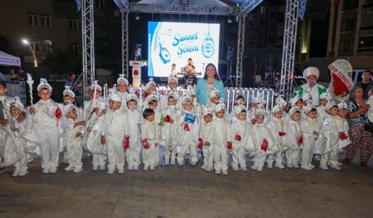 Afyonkarahisar Belediyesi’nden Anlamlı Destek: 41 Çocuk İçin Görkemli Sünnet Şöleni