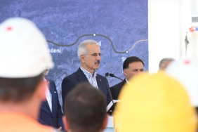 bakan-uraloglu-yerkoy-kayseri-yuksek-hizli-tren-hattindaki-calismalari-inceledi