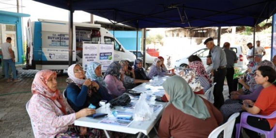 baskan-cercioglunun-mobil-saglik-hizmeti-aydinin-her-noktasina-ulasiyor