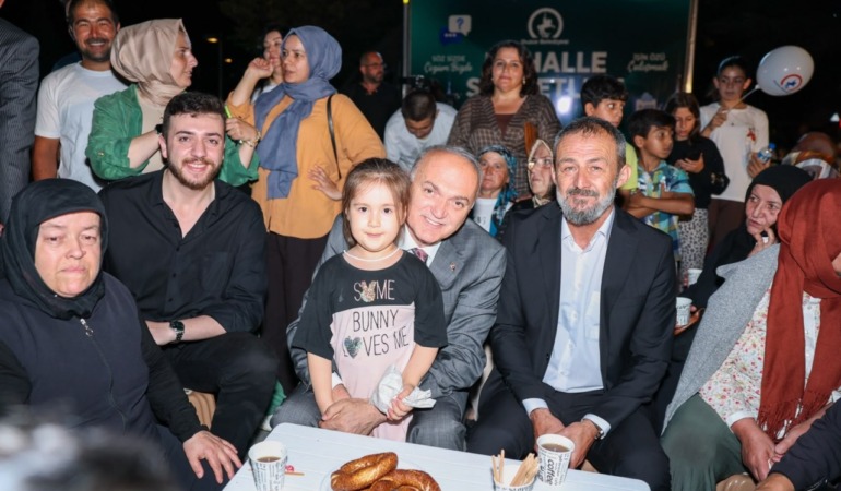 duzce-belediyesinden-dogrudan-iletisim-baskan-ozlu-azmimilli-mahallesi-sakinleriyle-bulustu