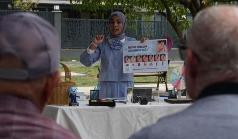 Düzce Belediyesi’nden Unutulmaz Buluşma: Alzheimer Hastaları ve Aileleri Moral Depoladı