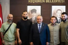 fc-sampiyonu-khamzat-chimaev-kecioren-belediyesini-ziyaret-etti